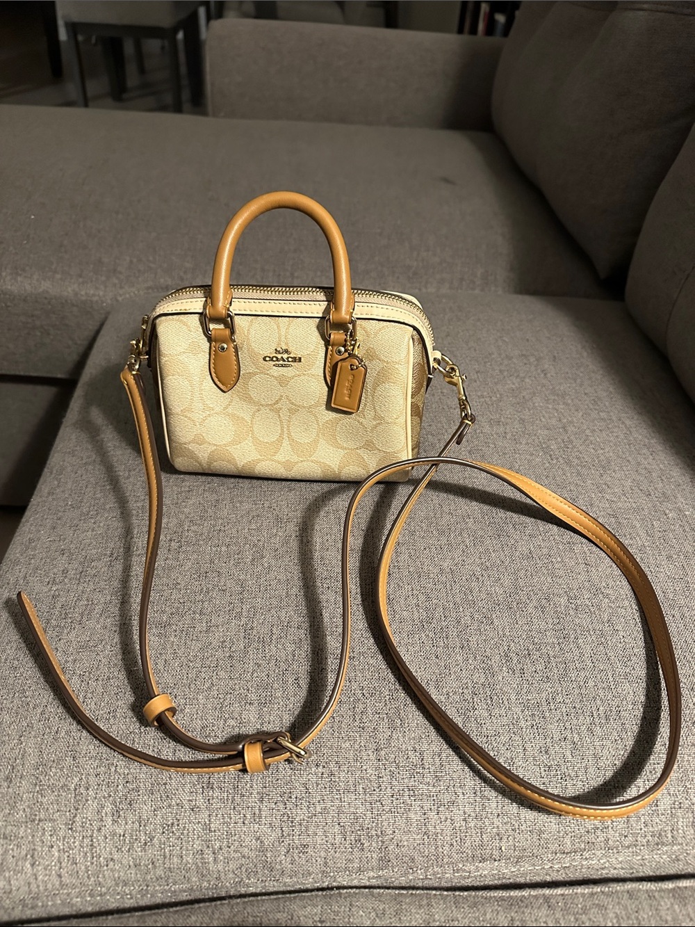 Coach Mini Please read comments - Picture 2 of 12